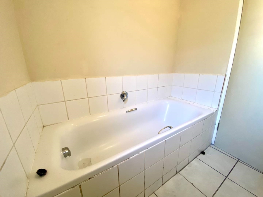 1 Bedroom Property for Sale in Maitland Western Cape